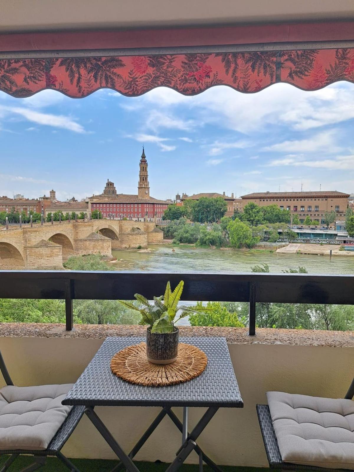 Apartamento Con Vistas Al Pilar Con Aparcamiento Privado Сарагоса Экстерьер фото